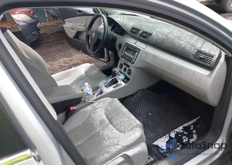 2009 Volkswagen Passat Komfort from USA, damaged, VIN WVWJK73C09P055842